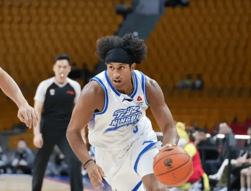 富兰克林-杰克逊末节24分,全场21中11砍下29分2篮板2助攻