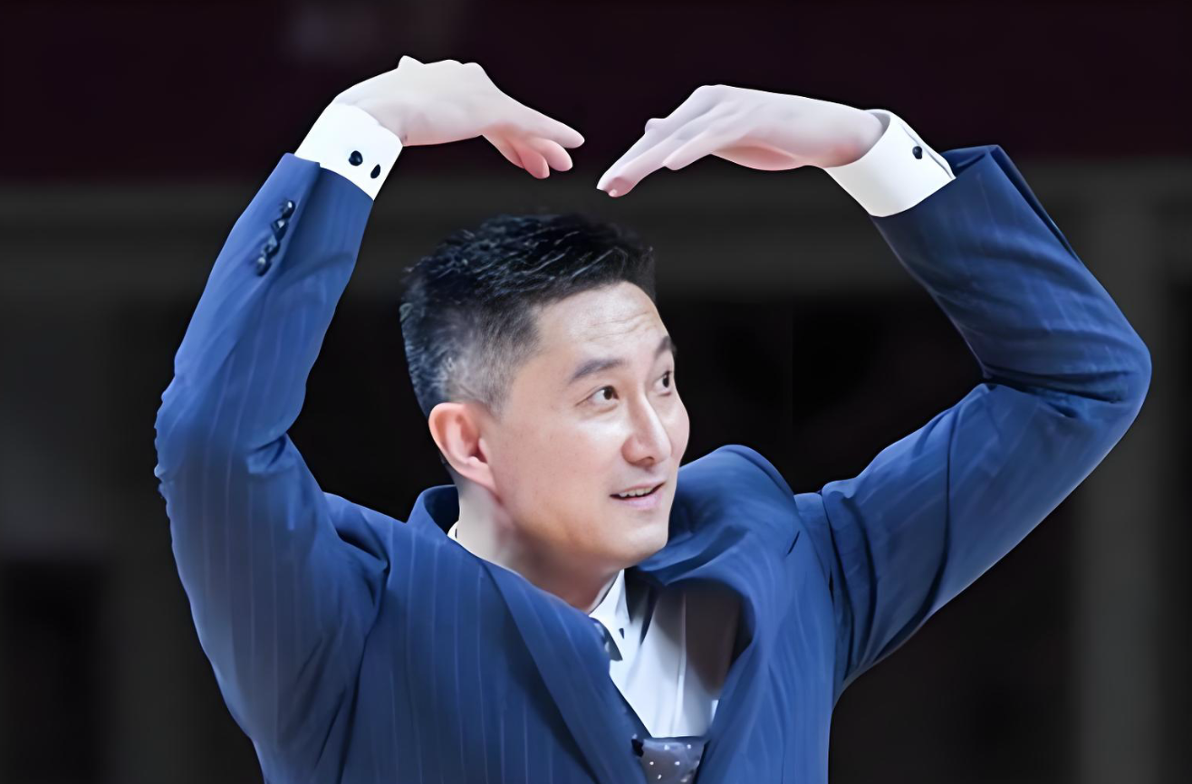 世界杯高清观看-深圳队锋线小将感恩杜锋：杜导水平CBA顶尖，教练会了我很多