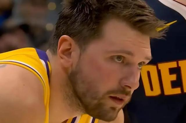 世界杯安装教程-第3了！西部第3了！你还真别说，湖人真是强队！人家真三巨|东契奇|奥斯汀·里夫斯|洛杉矶湖人队|卢卡-东契奇|丹佛掘金队_新浪体育_新浪新闻